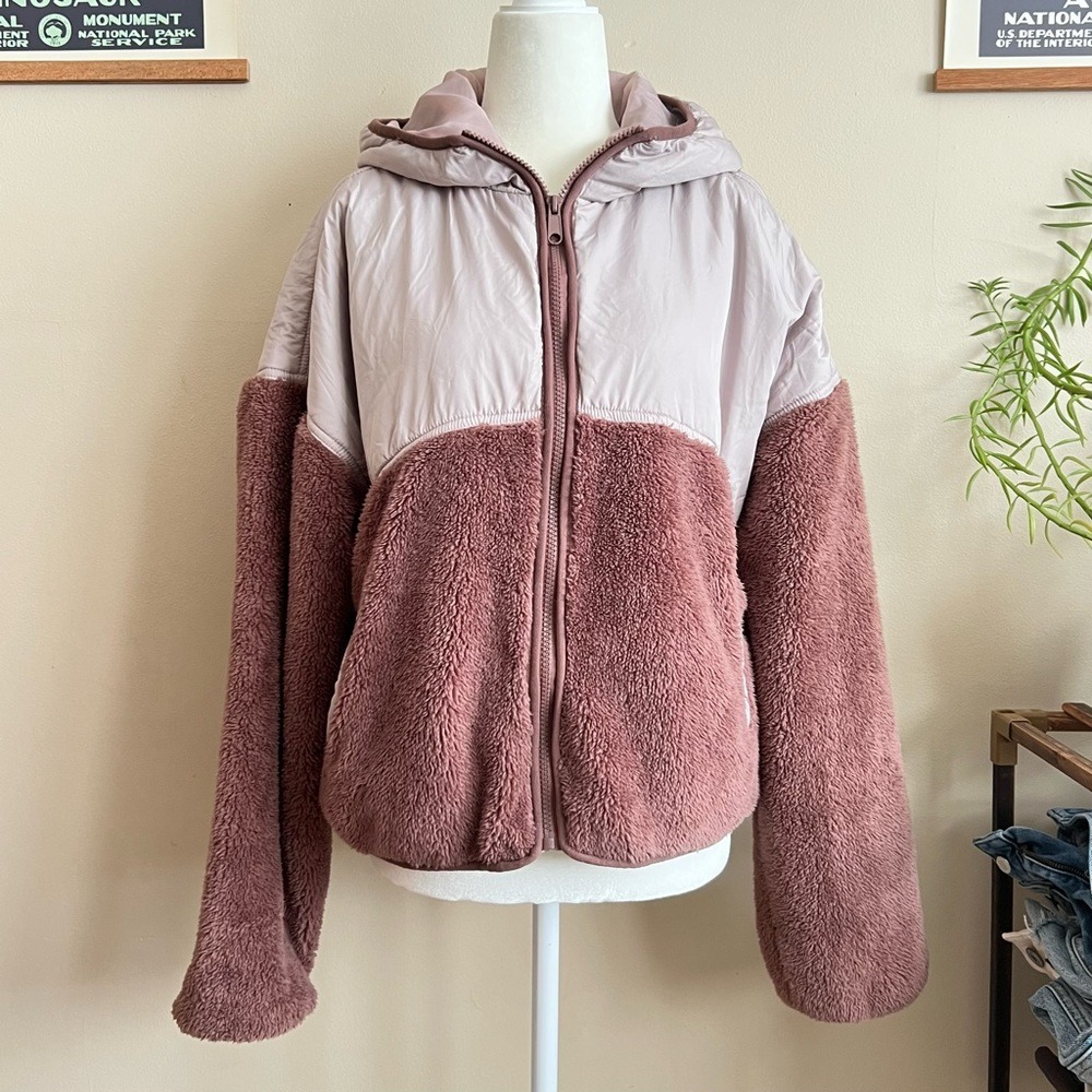 Thread Supply Mixed Media Fleece Hooded Jacket Mauve Size Large EUC Soft Girl